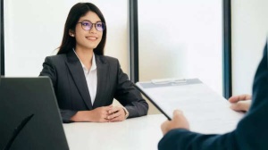 Ace the Interview: 7 Habits to Impress Without Sounding Rehearsed