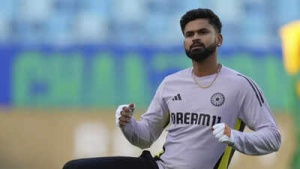Shreyas Iyer's Test Debut on Hold? Ex-India Star Explains Selection Dilemma
