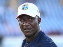 Daren Sammy Fined, Handed Demerit Point for Criticizing Umpire's Decisions