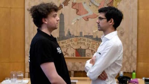 Chess World Divided: Anish Giri Defends Hans Niemann Amidst Lingering Cheating Claims