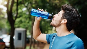 Electrolyte Powder Drinks: Are They a Quick Hydration Fix or a Health Risk? A Deep Dive