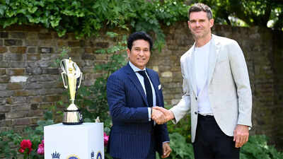 Sachin Tendulkar and James Anderson pictured together.