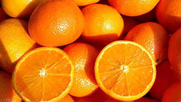 Oranges, a vitamin C boost for your eyes