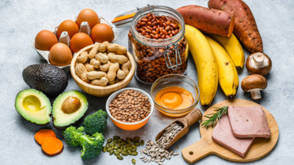 Woman feeling tired, possibly due to vitamin B12 deficiency