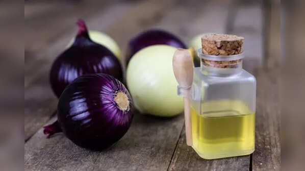 Onion juice stimulating hair growth
