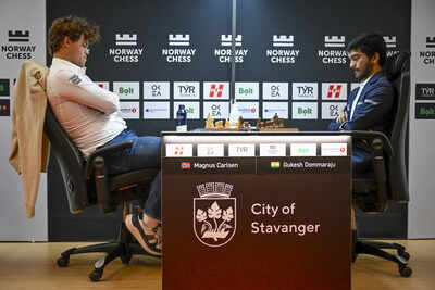 Carlsen and Gukesh face off during Norway Chess 2025