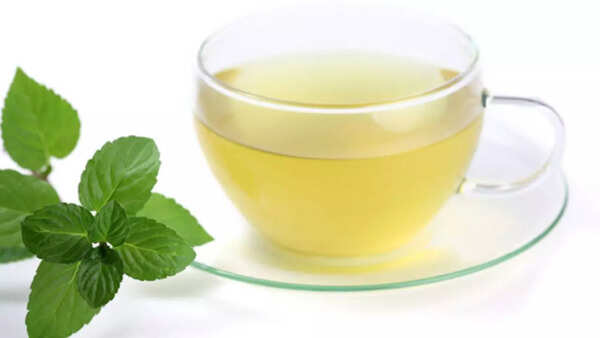 Refreshing peppermint tea with fresh mint leaves