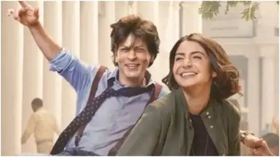 Shah Rukh Khan Jests About 'Zero' Failure at Son Aryan Khan's 'The Ba***ds of Bollywood' Premiere